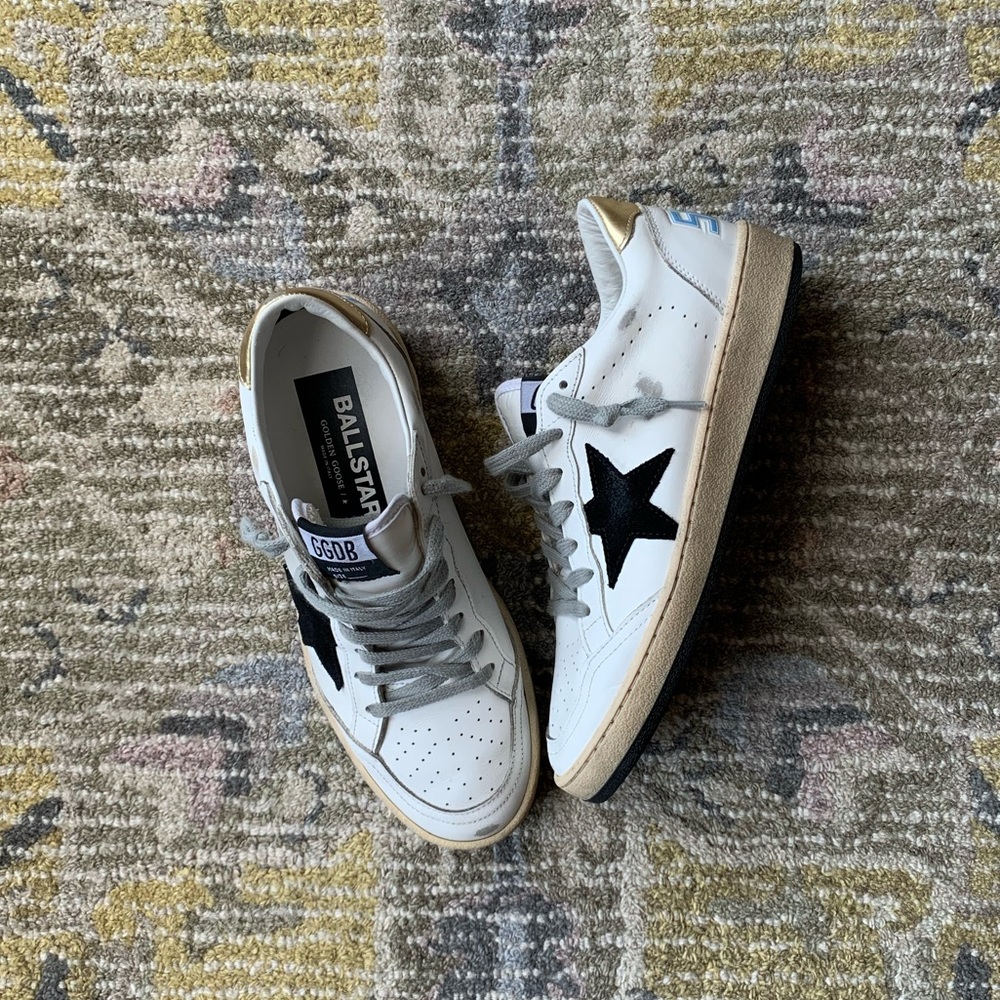 LIKE NEW Golden Goose Deluxe Brand Ballstar